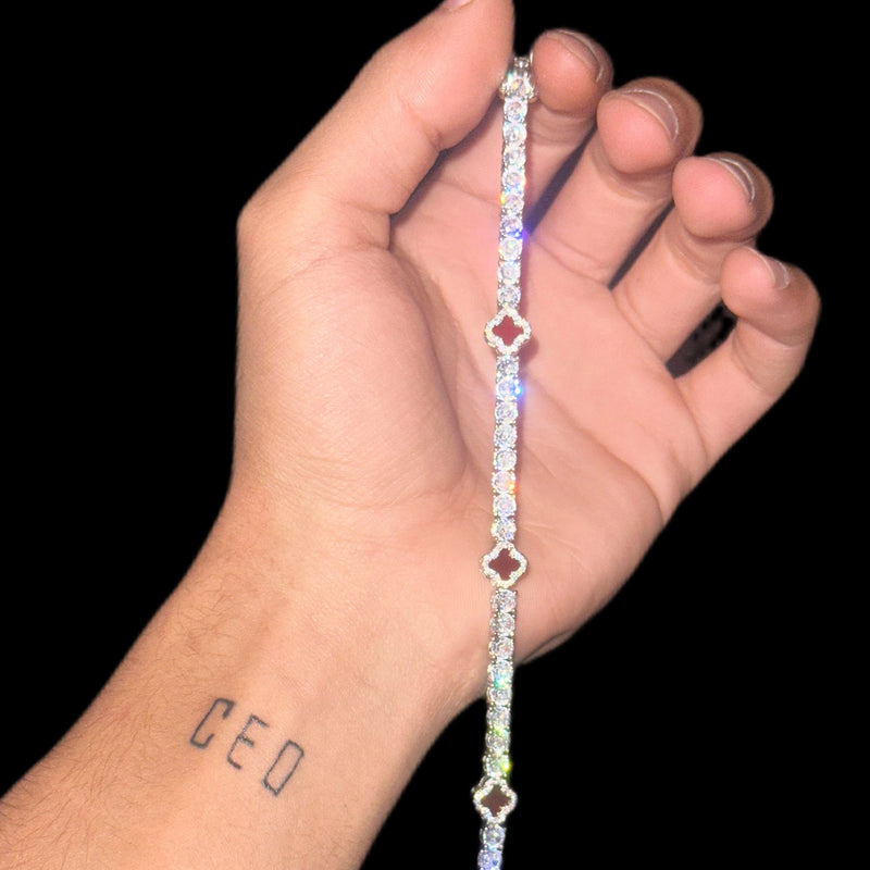 Drice Jewelry | דרייס תכשיטים צמיד לגבר צמיד טניס תלתן Rockstar™ | זהב לבן x אגט אדום