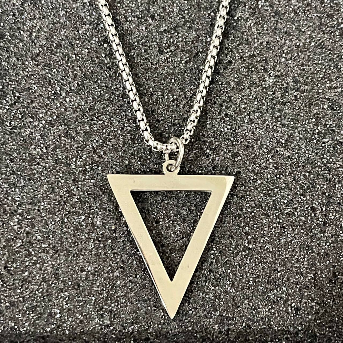 Drice Jewelry | דרייס תכשיטים שרשרת יוקרתית משולש לגבר - כסף